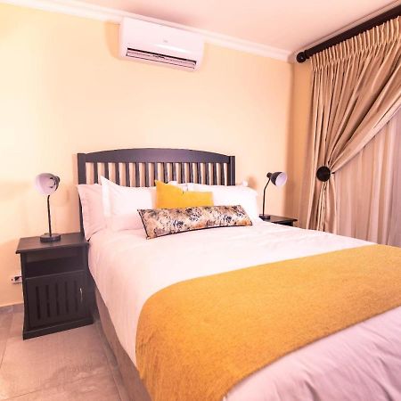 Masingitana Hotel Acornhoek エクステリア 写真