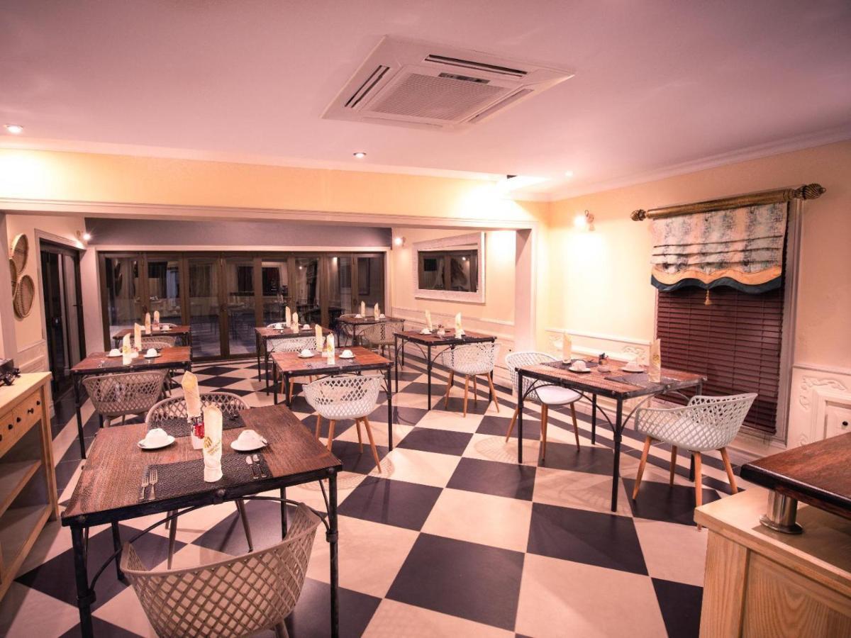 Masingitana Hotel Acornhoek エクステリア 写真