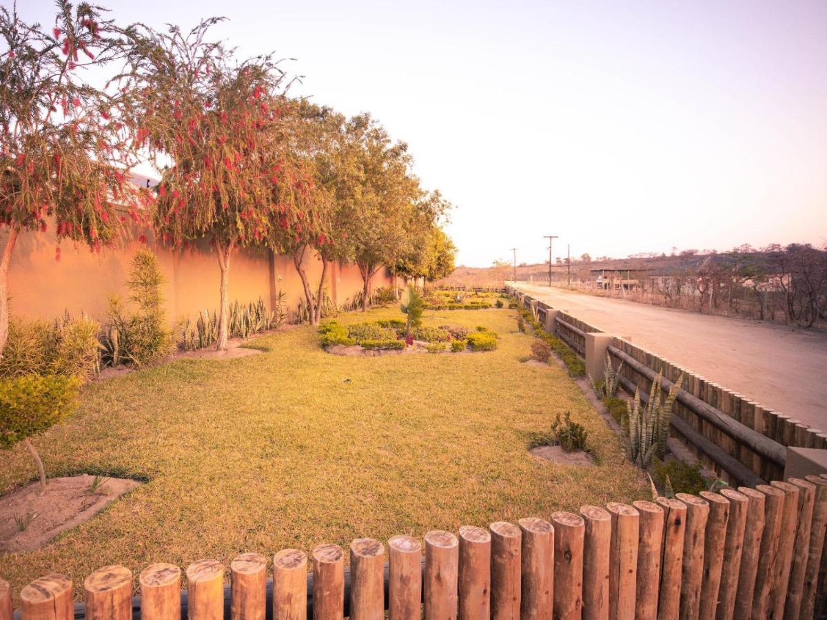 Masingitana Hotel Acornhoek エクステリア 写真