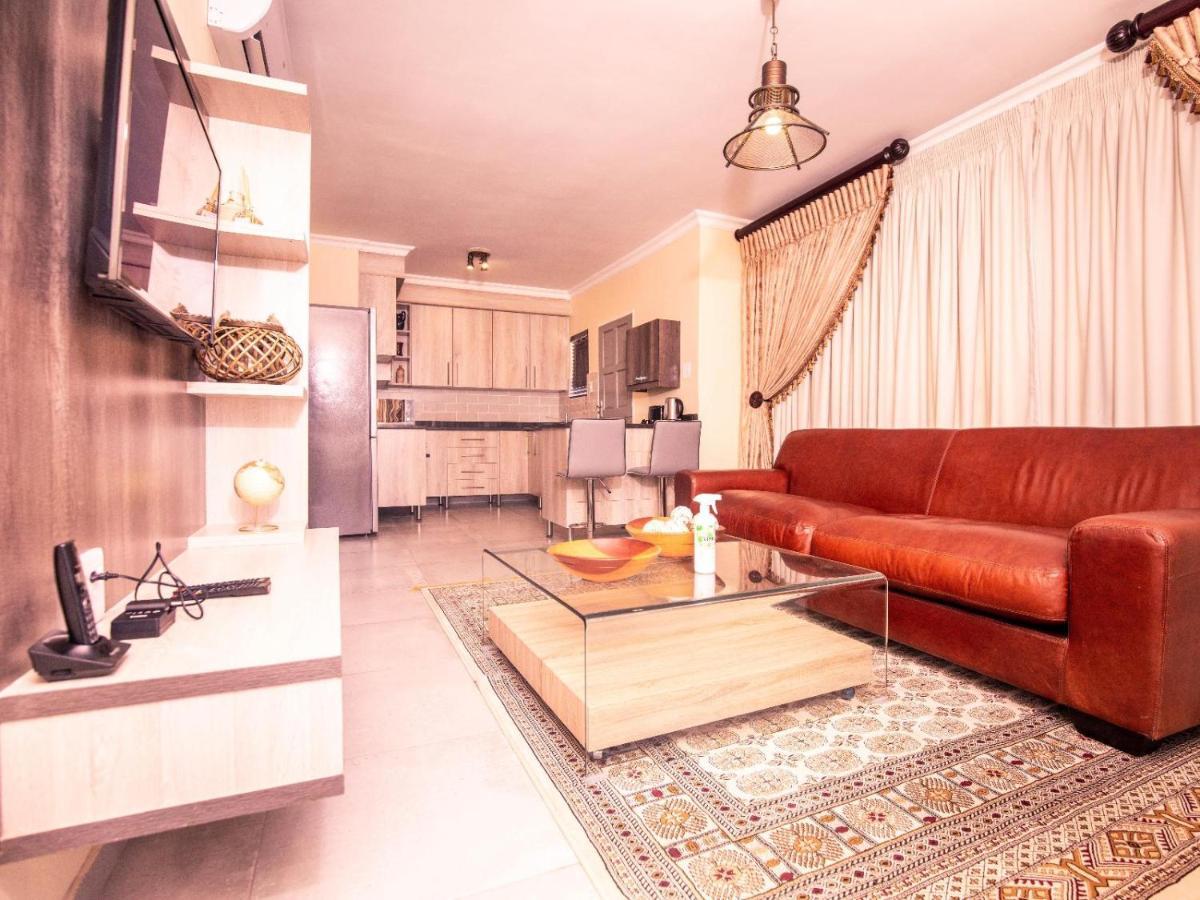 Masingitana Hotel Acornhoek エクステリア 写真